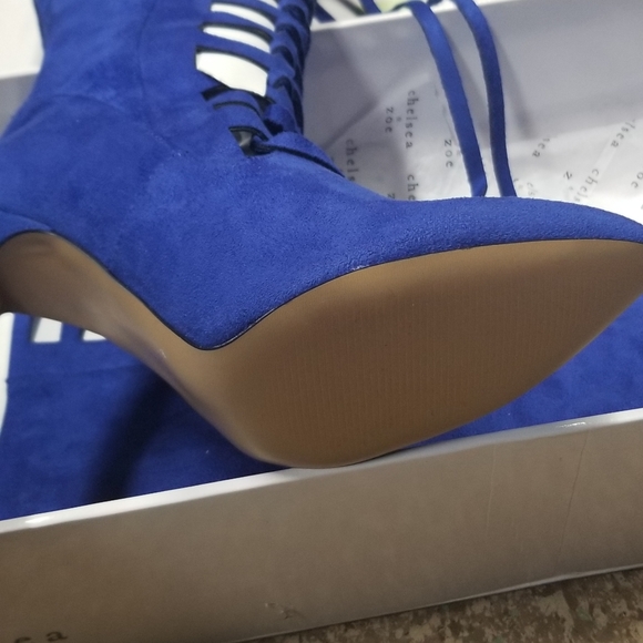 Royal blue lace up knee boots - Picture 4 of 4